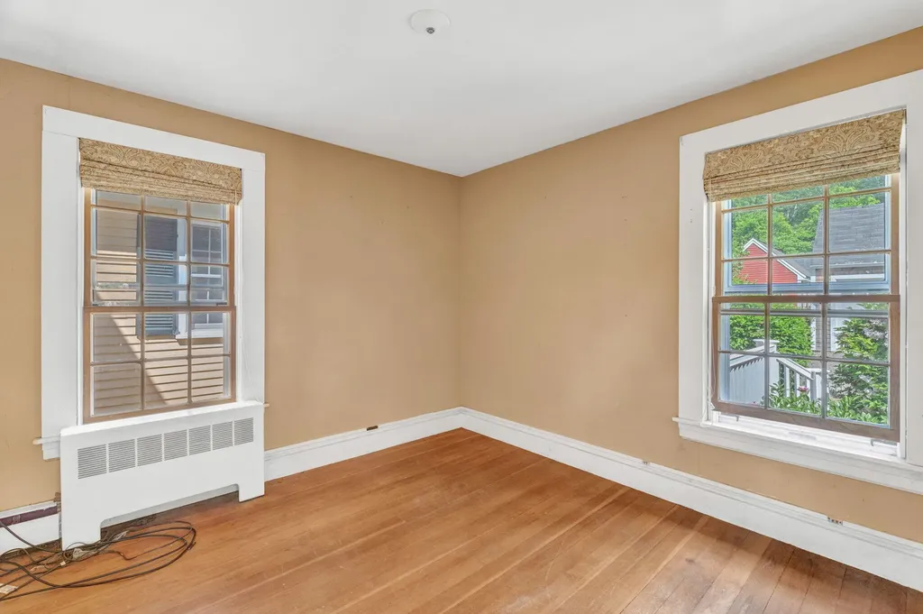 390 State Route 129 South Bristol ME 04573