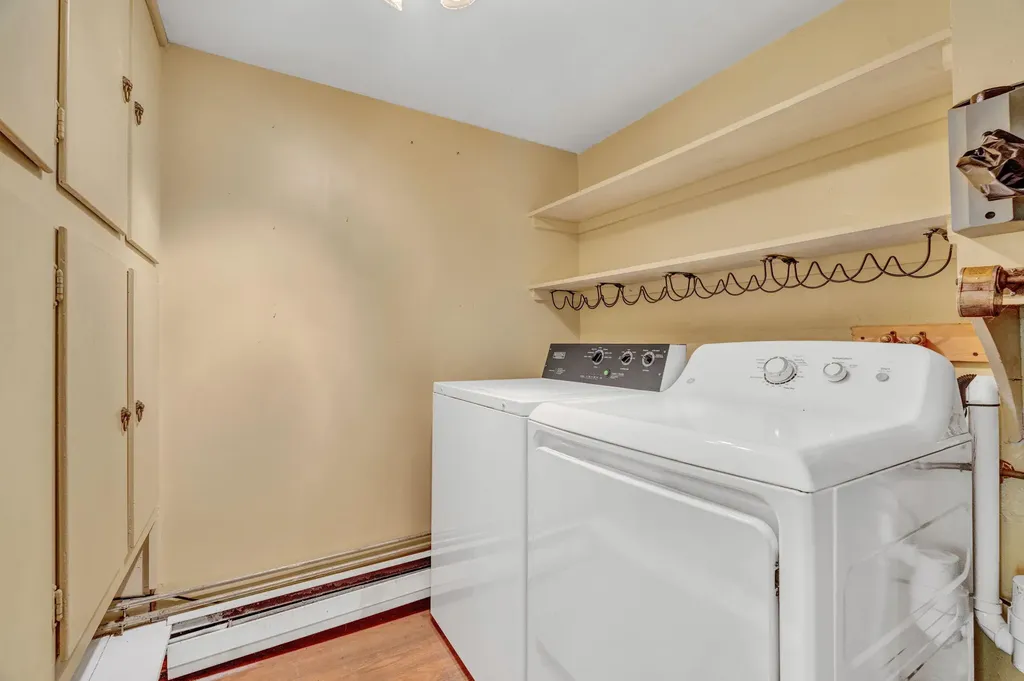 390 State Route 129 South Bristol ME 04573