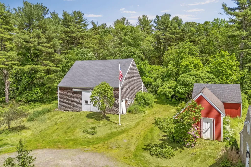390 State Route 129 South Bristol ME 04573