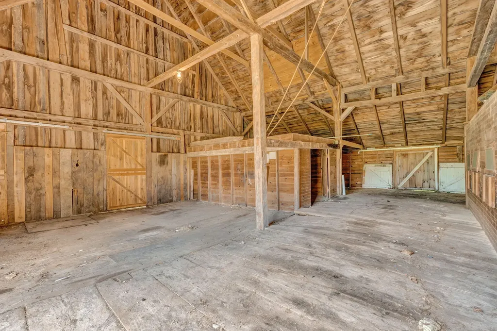 390 State Route 129 South Bristol ME 04573