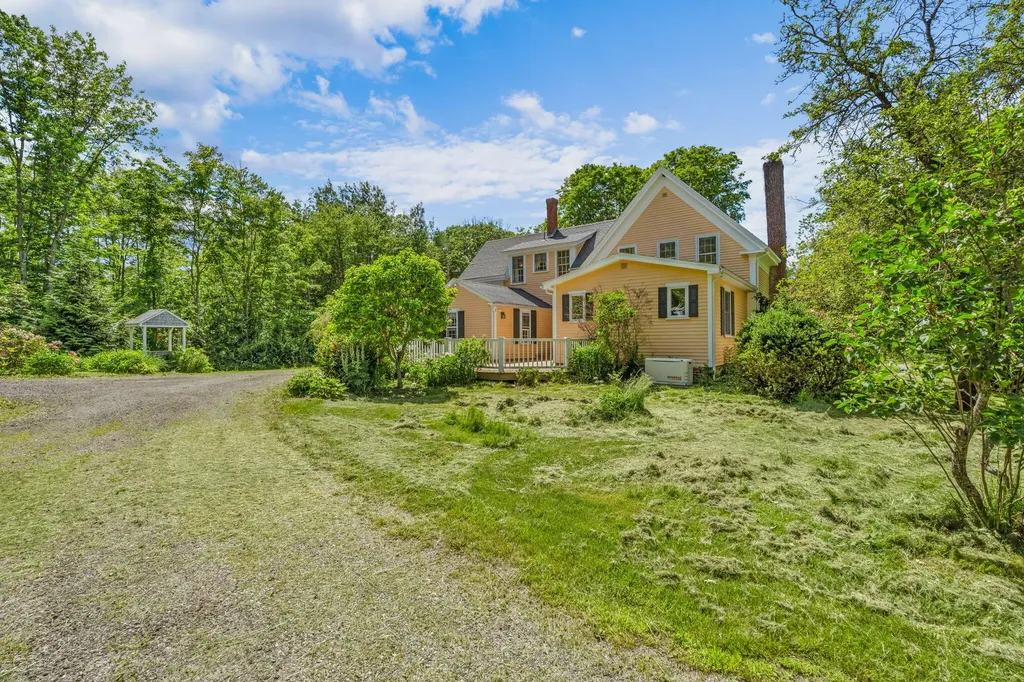 390 State Route 129 South Bristol ME 04573