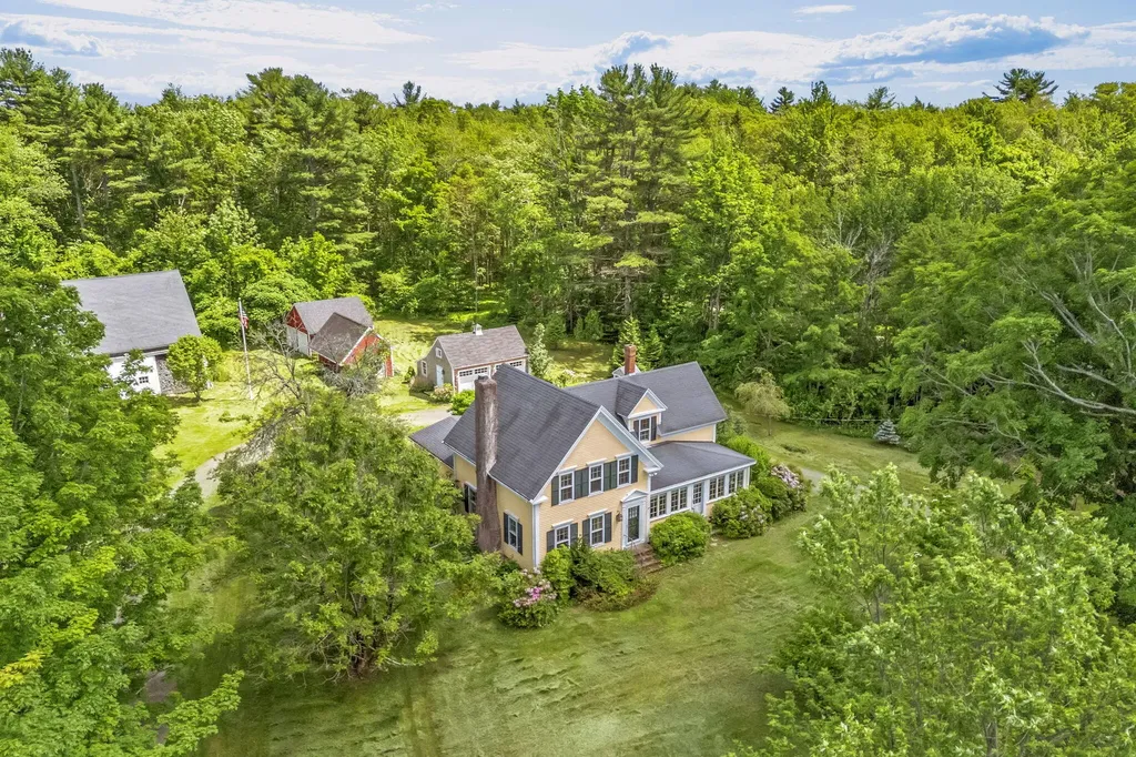 390 State Route 129 South Bristol ME 04573