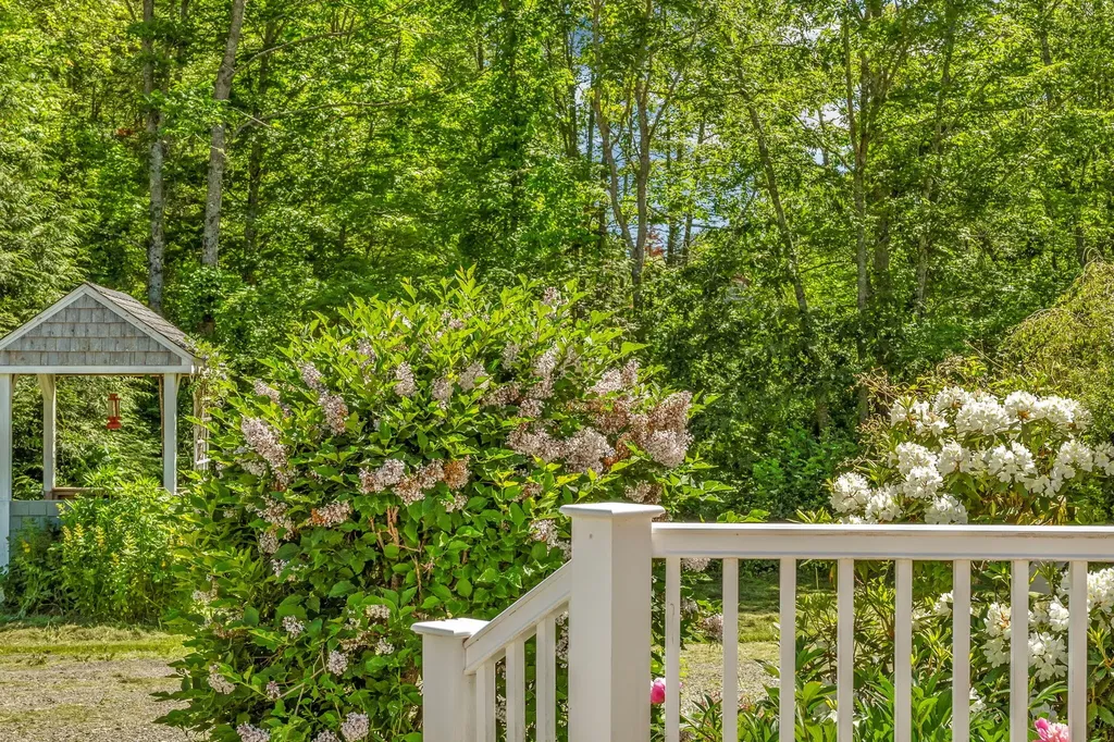 390 State Route 129 South Bristol ME 04573