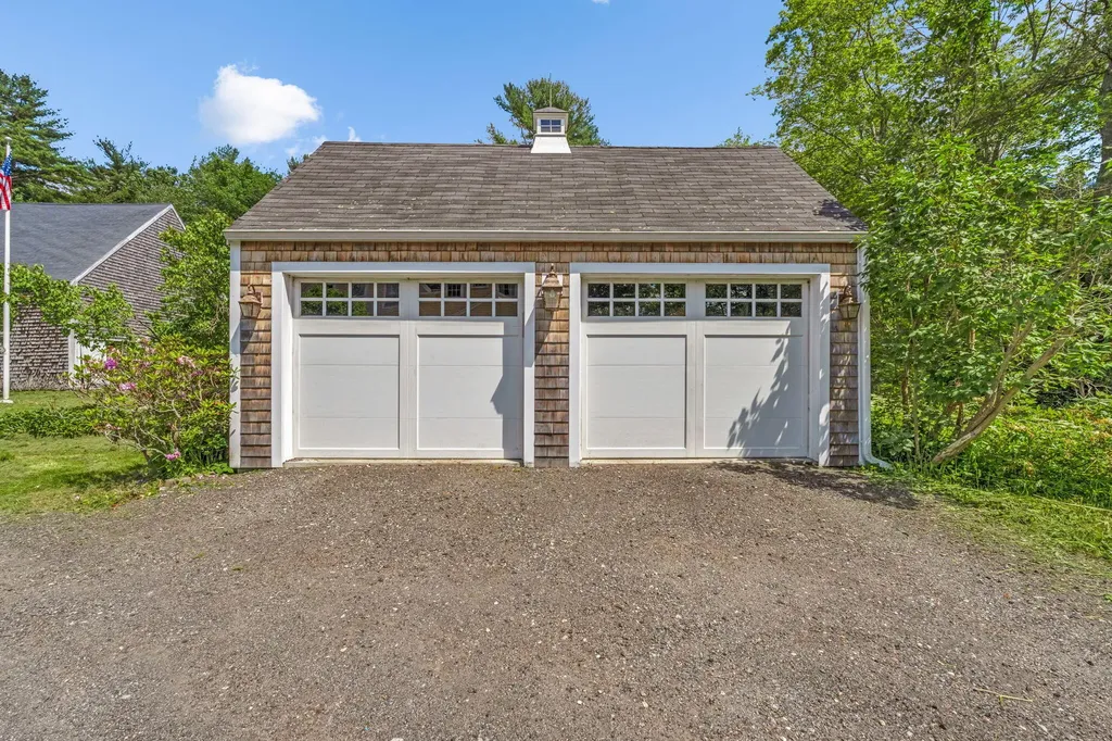 390 State Route 129 South Bristol ME 04573