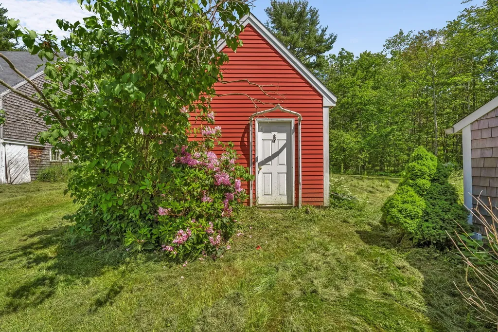 390 State Route 129 South Bristol ME 04573