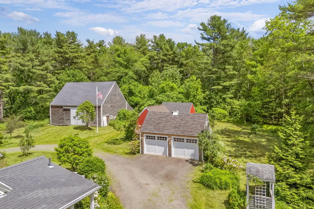 390 State Route 129 South Bristol ME 04573