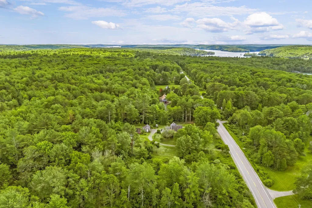 390 State Route 129 South Bristol ME 04573