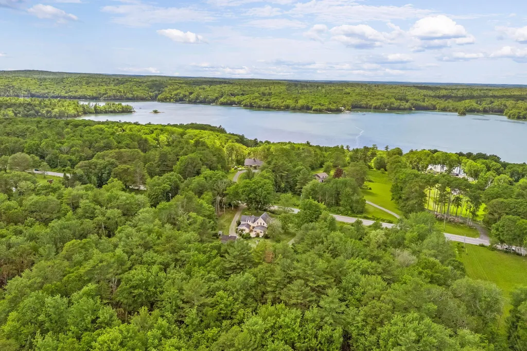 390 State Route 129 South Bristol ME 04573
