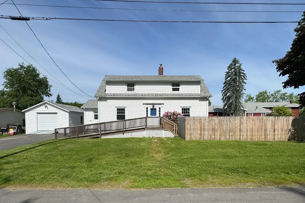 8 Court Street Rockland ME 04841