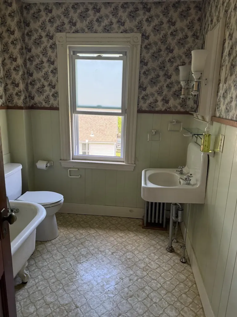 24 Central Avenue Portland ME 04108