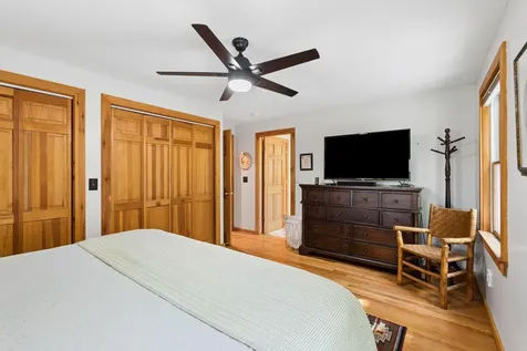 29 Beach Road Naples ME 04055