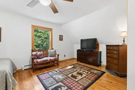 29 Beach Road Naples ME 04055