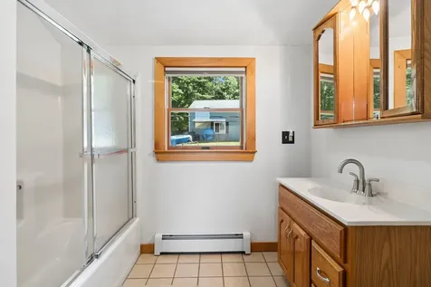 29 Beach Road Naples ME 04055