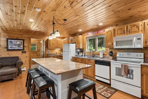 29 Beach Road Naples ME 04055