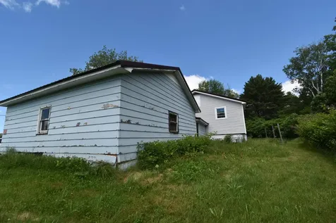 975 Beans Corner Road Hartland ME 04943
