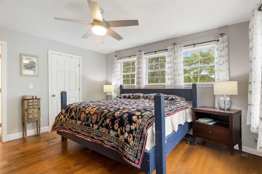 21 River Point Road Wiscasset ME 04578