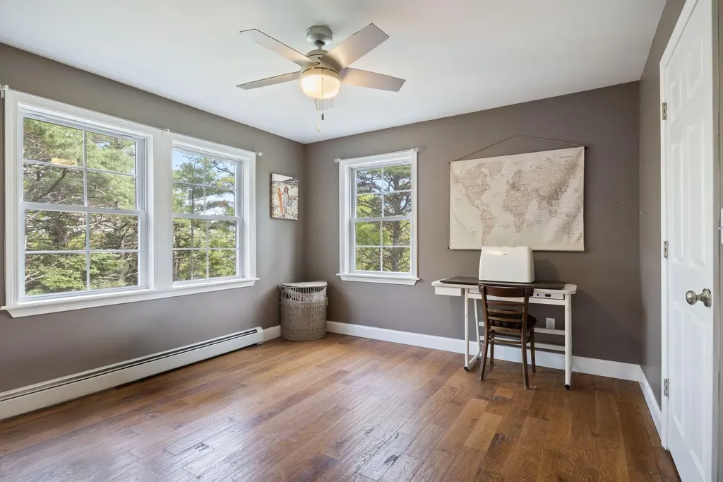 21 River Point Road Wiscasset ME 04578