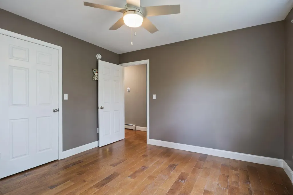 21 River Point Road Wiscasset ME 04578