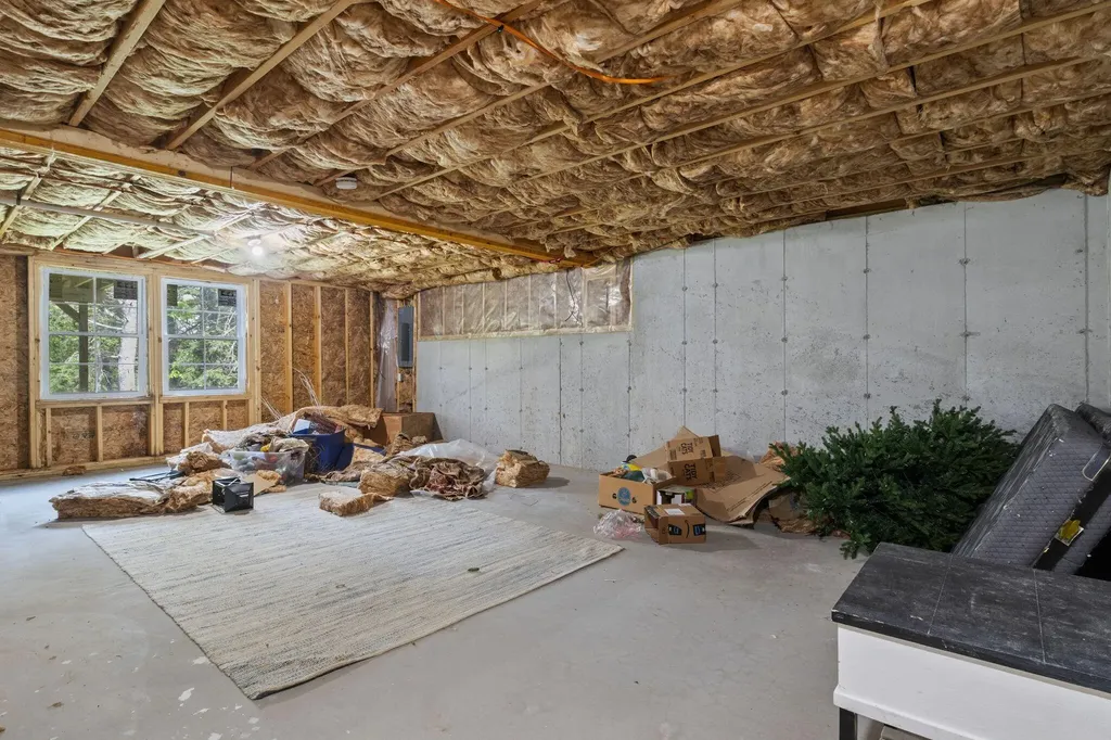 21 River Point Road Wiscasset ME 04578