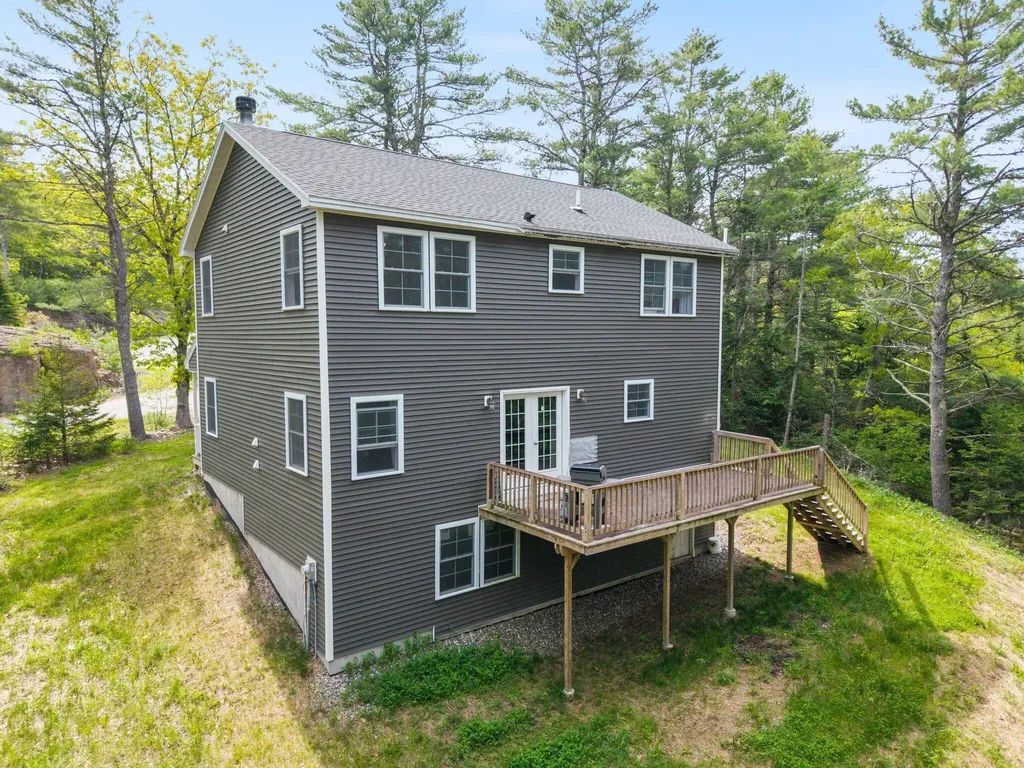 21 River Point Road Wiscasset ME 04578