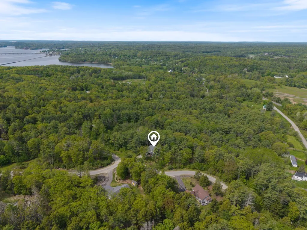 21 River Point Road Wiscasset ME 04578