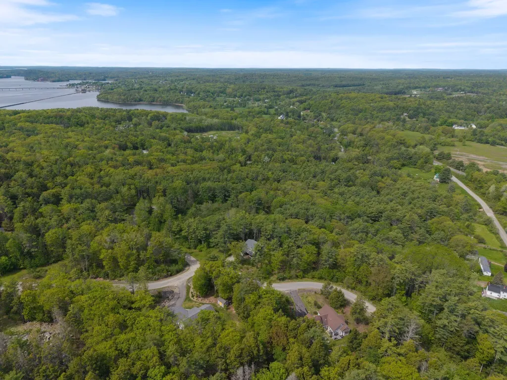 21 River Point Road Wiscasset ME 04578