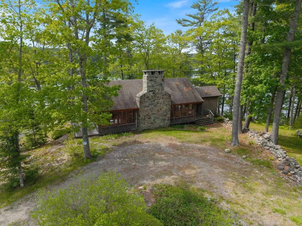 21 River Point Road Wiscasset ME 04578