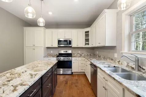 21 River Point Road Wiscasset ME 04578