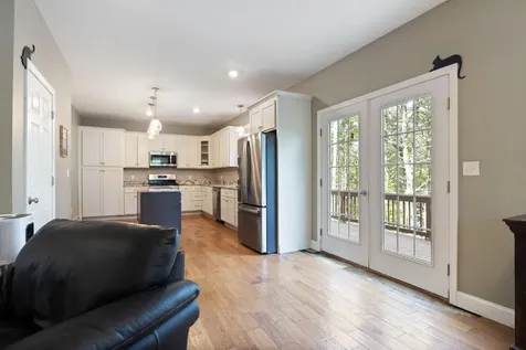 21 River Point Road Wiscasset ME 04578