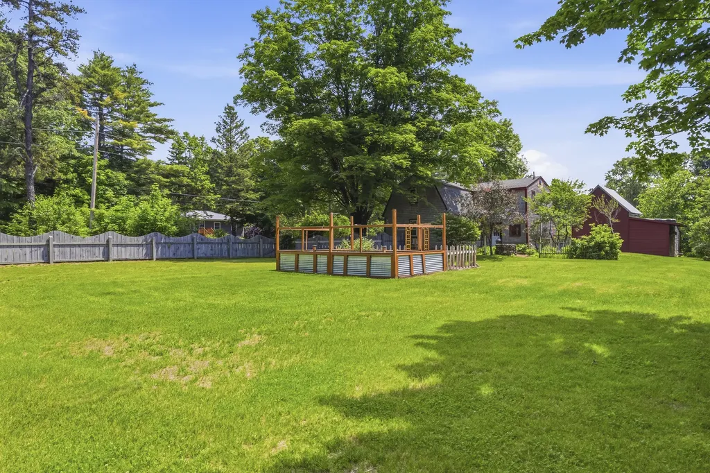 61 River Road Dresden ME 04342