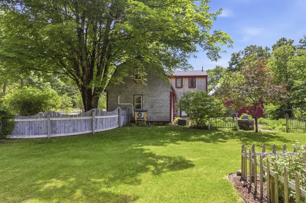 61 River Road Dresden ME 04342