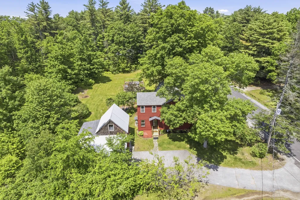 61 River Road Dresden ME 04342