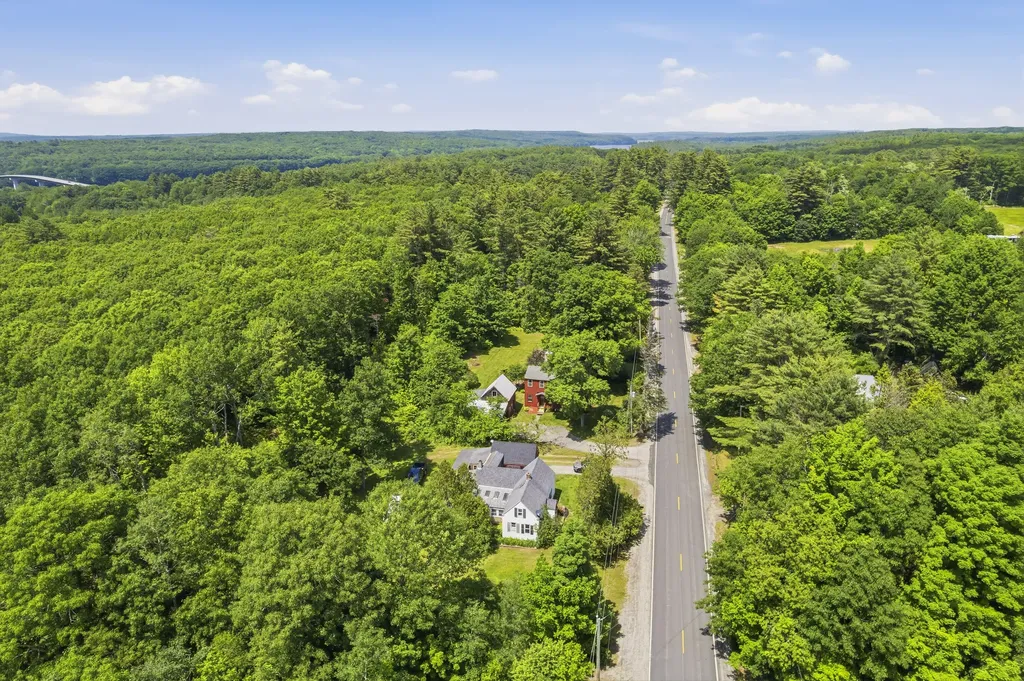 61 River Road Dresden ME 04342