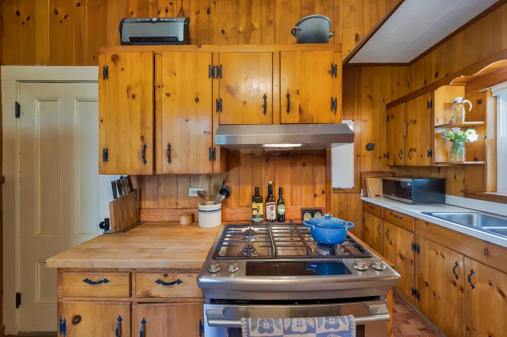 9 Naskeag Point Road Brooklin ME 04616