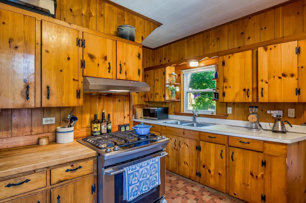 9 Naskeag Point Road Brooklin ME 04616