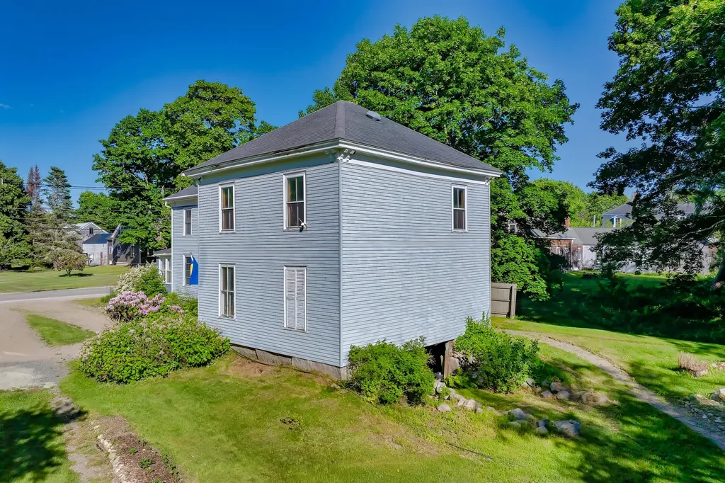 9 Naskeag Point Road Brooklin ME 04616
