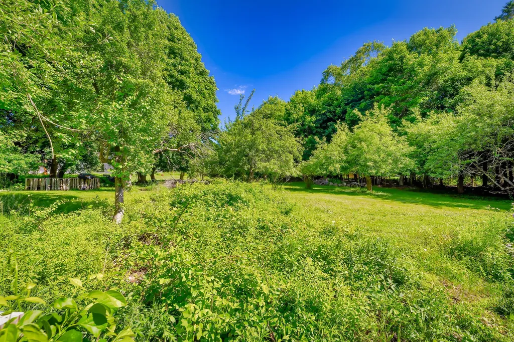 9 Naskeag Point Road Brooklin ME 04616