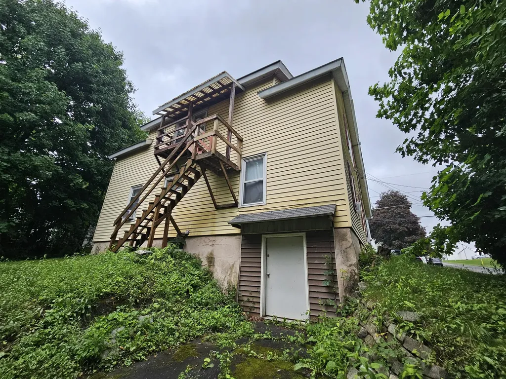 2 Central Avenue Waterville ME 04901