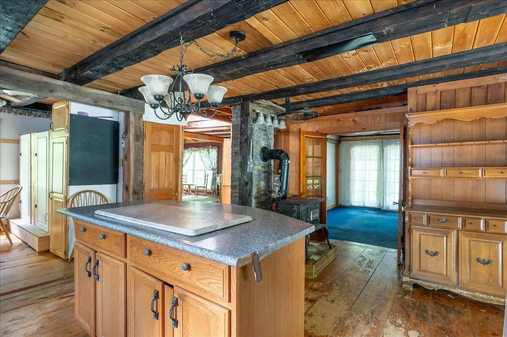 302 Mountain Road Washington ME 04574