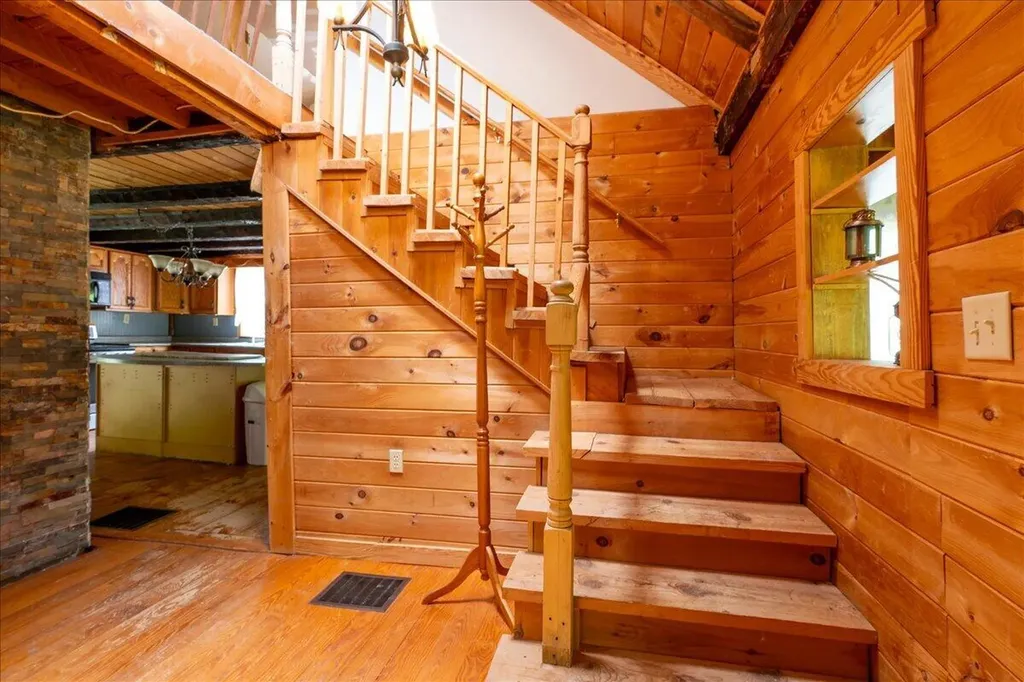 302 Mountain Road Washington ME 04574