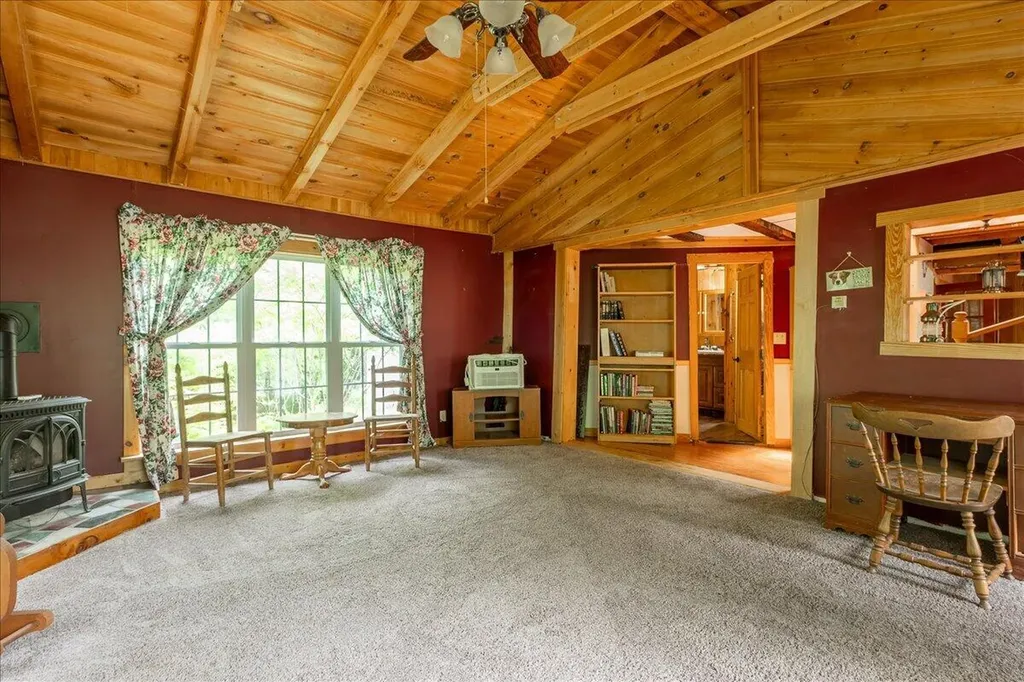 302 Mountain Road Washington ME 04574