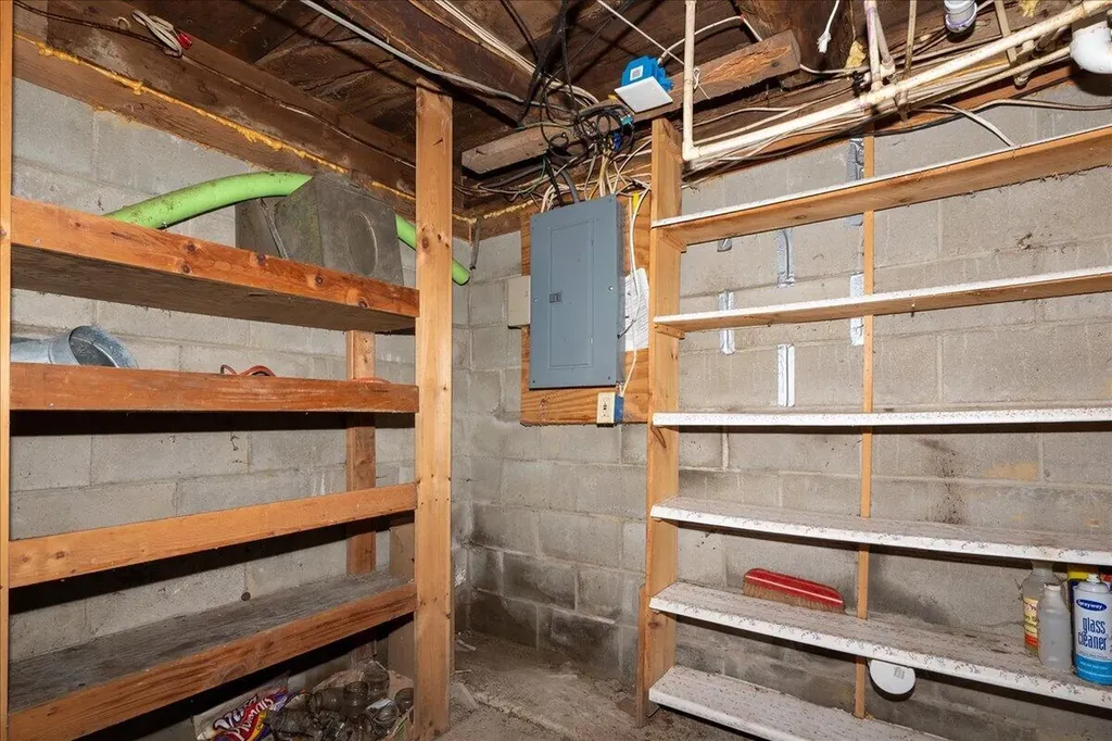 302 Mountain Road Washington ME 04574