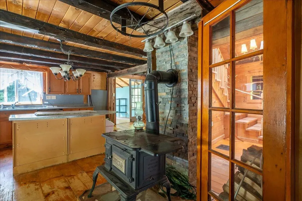 302 Mountain Road Washington ME 04574