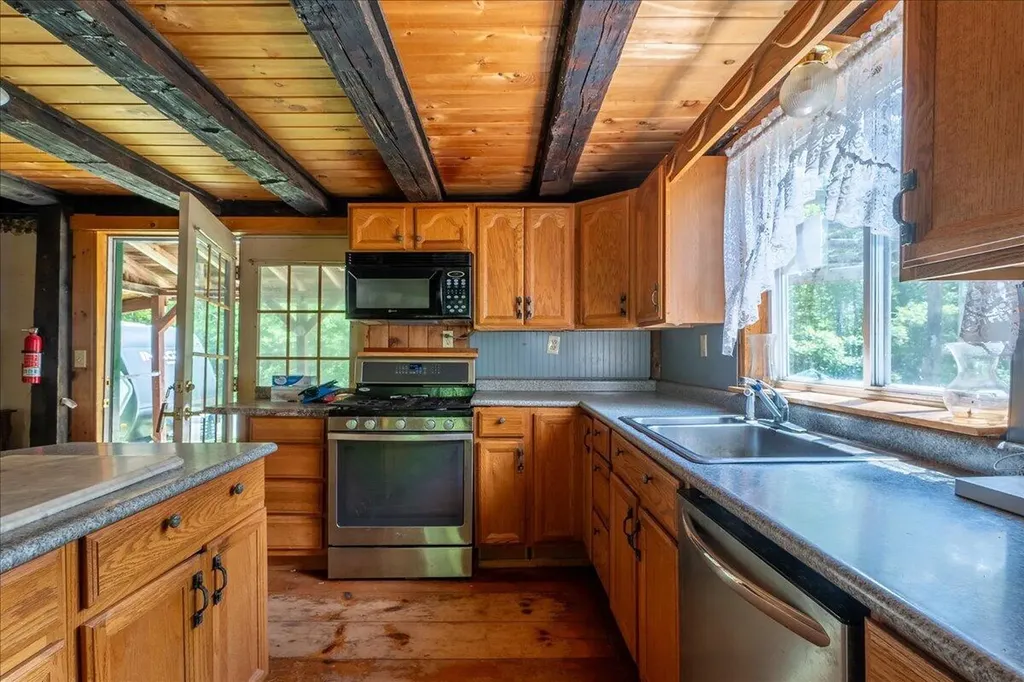 302 Mountain Road Washington ME 04574