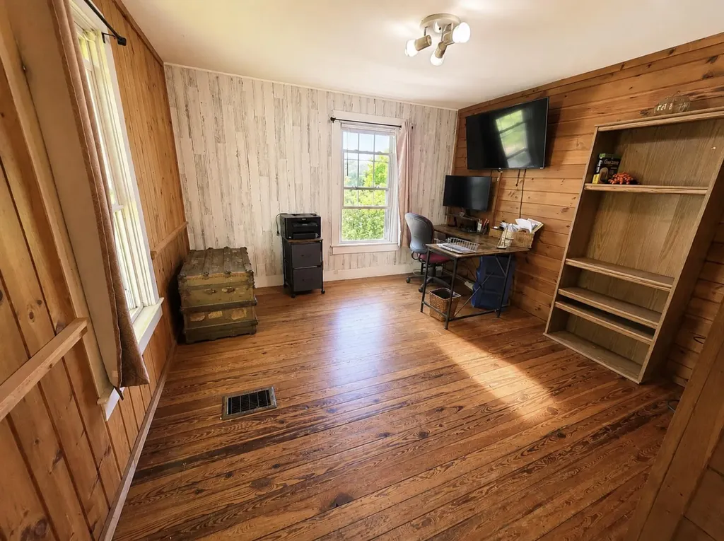 1010 Oakland Road Belgrade ME 04917