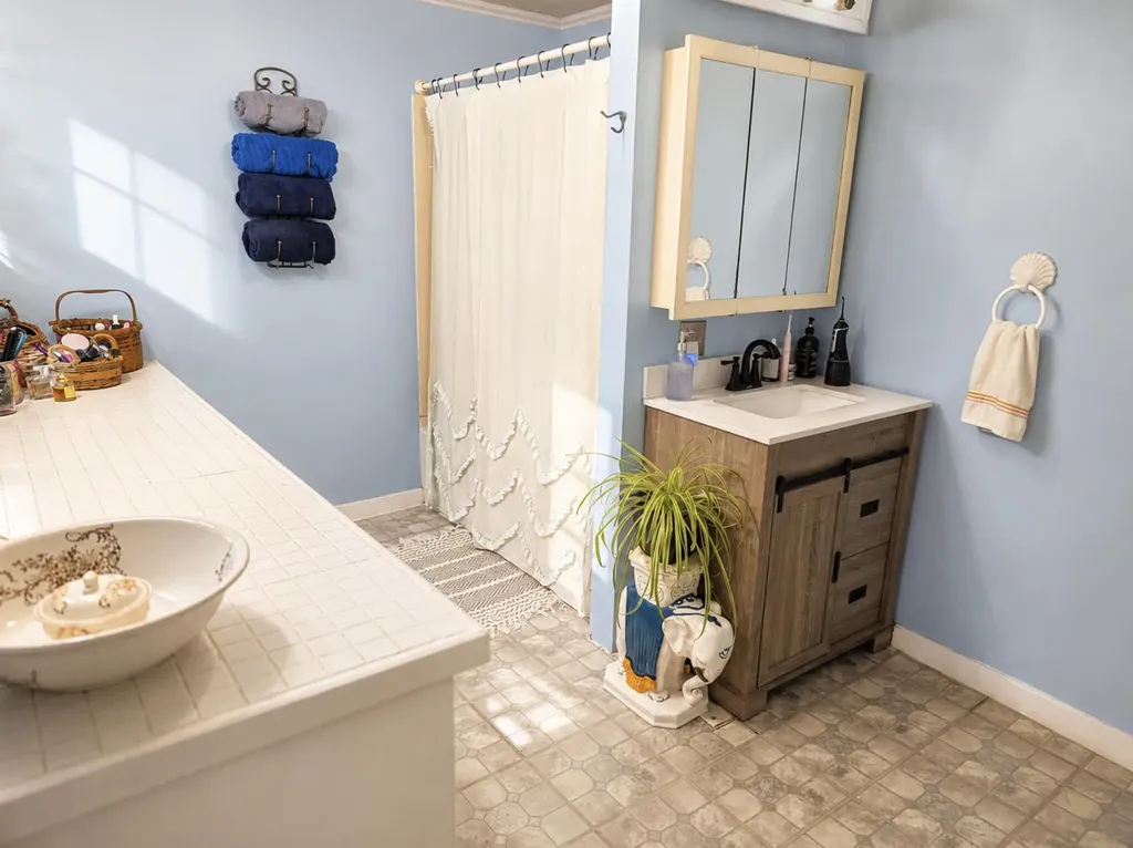 1010 Oakland Road Belgrade ME 04917