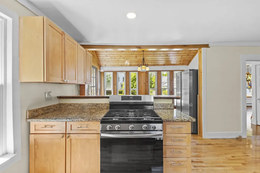 25 Bridge Street Milbridge ME 04658