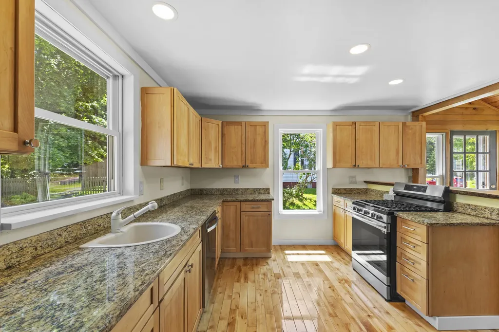 25 Bridge Street Milbridge ME 04658