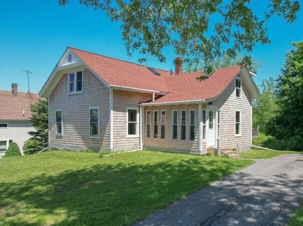 25 Bridge Street Milbridge ME 04658