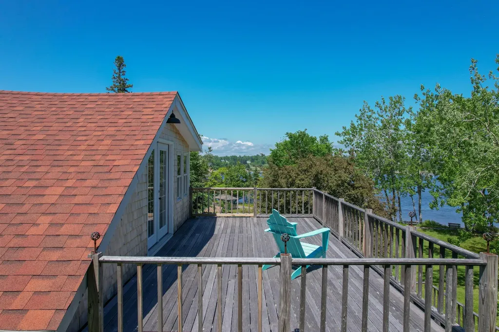 25 Bridge Street Milbridge ME 04658